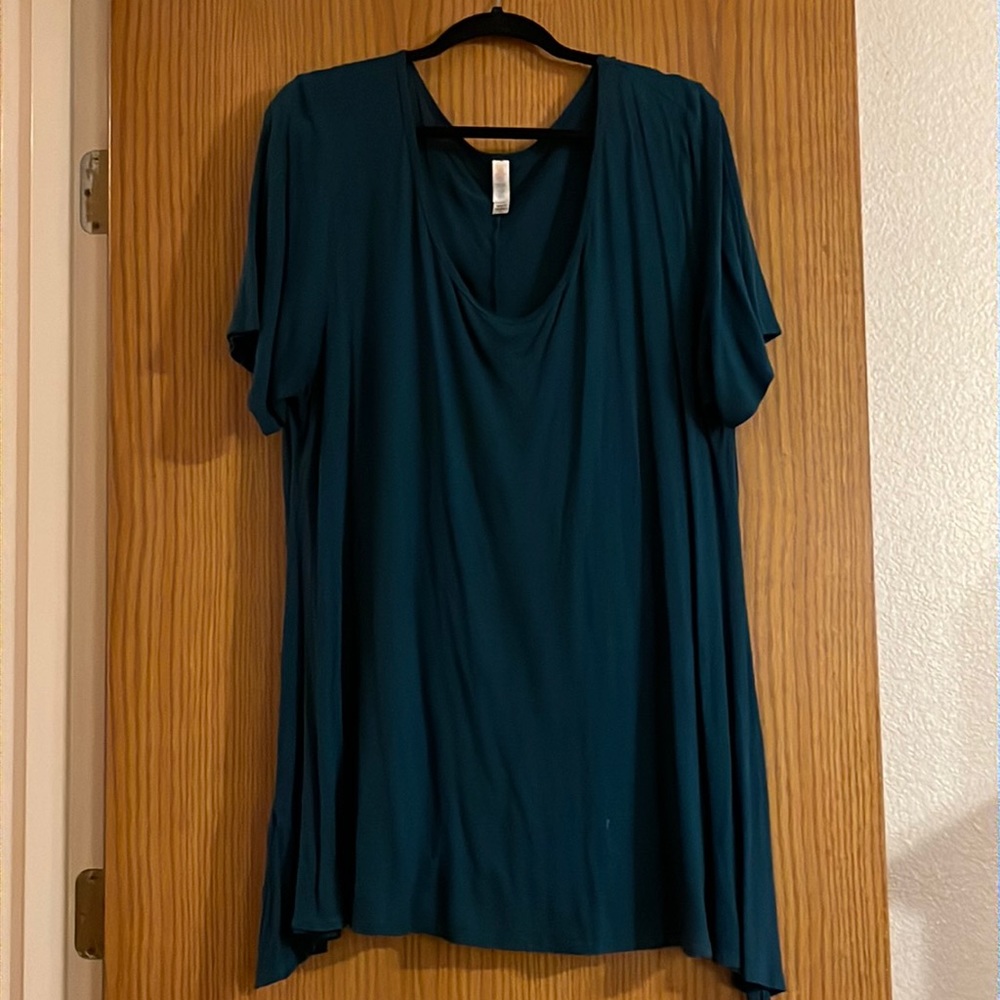 Navy blue Lularoe top